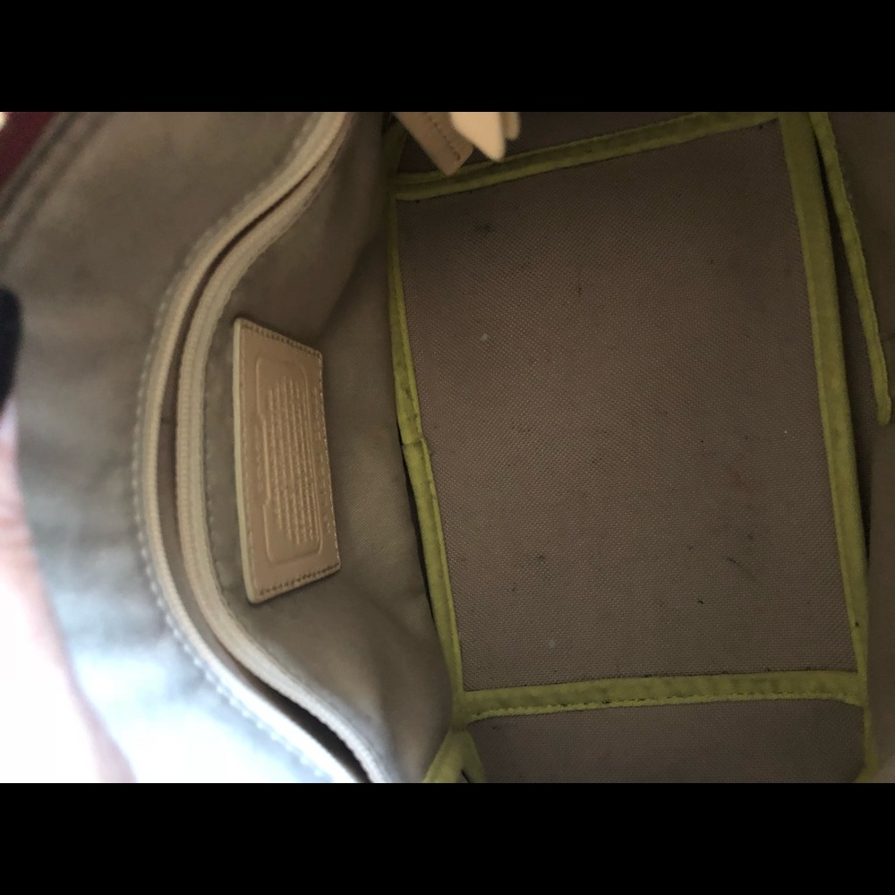 Coach - Picture 3 of 4